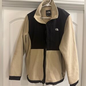 NORTH FACE WOMENS DENALI JACKET - size XL